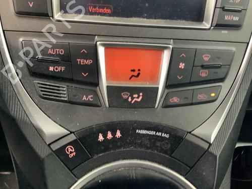 climate-control-toyota-verso-s-_p12_-2010-2011-2012-2013-2014-2015-2016-26327114 main image