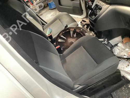 Used Right front seat Right front seat NISSAN NV200 Van 1.5 dCi 90 (M20, M20N, M20M) (90 hp) 39637531 39637531