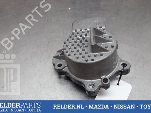 Used Auxiliary water pump TOYOTA YARIS (_P13_) 1.5 Hybrid (NHP130_, NHP130) (101 hp) 22161003