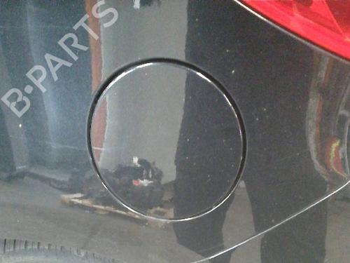 Używane Klapa wlewu paliwa TOYOTA VERSO S (_P12_) 1.4 D4-D (NLP121_, NLP121R) (90 hp) 22154876
