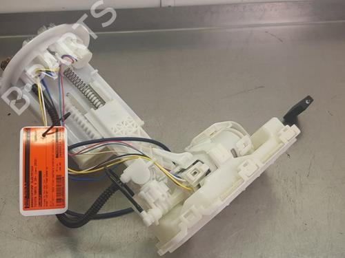 Used Fuel pump Fuel pump 31992399 31992399