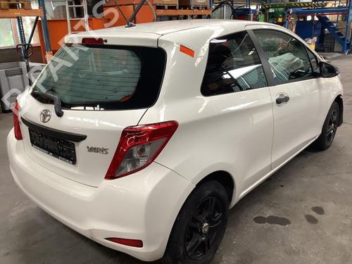 Seat buckle TOYOTA YARIS (_P13_) 1.0 (KSP130_, KSP130) | BP22164186I32 