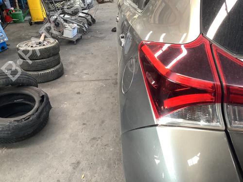 Venstre baglygte Venstre baglygte TOYOTA AURIS (_E18_) 1.2 (NRE185_, NRE185R) (116 hp) 36321085 36321085