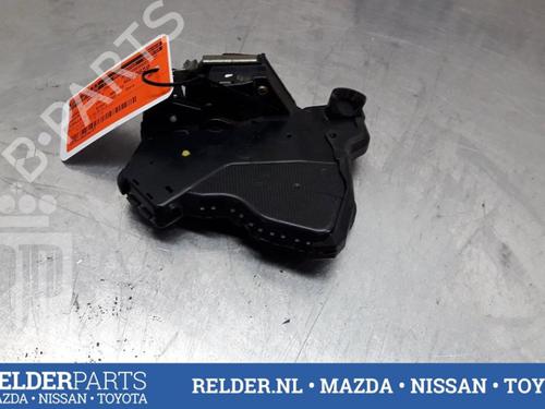 Used Front right lock TOYOTA COROLLA (_E12_) 1.6 VVT-i (ZZE121_, ZZE121R) (110 hp) 22161743