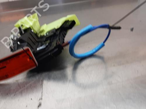 front-right-lock-kia-sportage-v-nq5-2021-26136465 main image