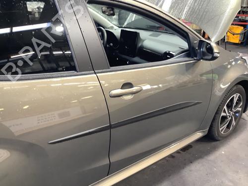 Right front door TOYOTA YARIS (_P21_, _PA1_, _PH1_) 1.5 Hybrid (MXPH10, MXPH11) | BP30052264C3 