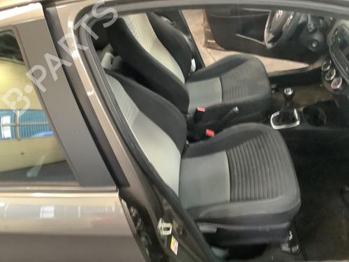 Right front seat TOYOTA YARIS (_P13_) 1.0 (KSP130_, KSP130) | BP23573221C16 