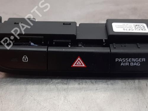 warning-switch-kia-ceed-sportswagon-cd-2018-31263456 main image