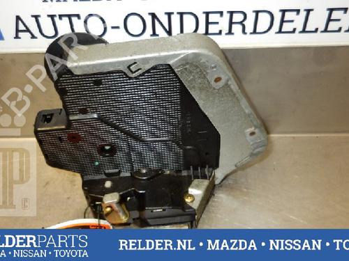 Used Rear left lock TOYOTA COROLLA Verso (_E12_) 2.0 D-4D (CDE120_, CDE120R) (90 hp) 22141009