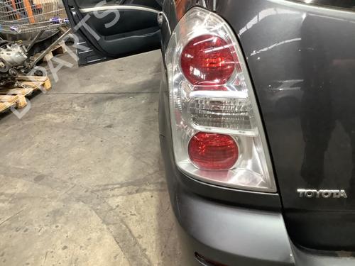 Used Left taillight TOYOTA COROLLA Verso (ZER_, ZZE12_, R1_) 2.2 D-4D (AUR10_, AUR10R) (136 hp) 30804883