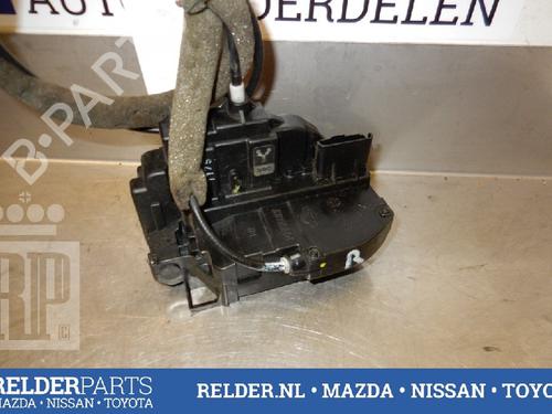 Used Front right lock NISSAN MICRA III (K12) 1.2 16V (65 hp) 22142256