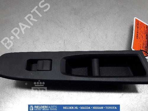 Used Switch TOYOTA YARIS (_P13_) 1.3 (NSP130_, NSP130) (99 hp) 22157397