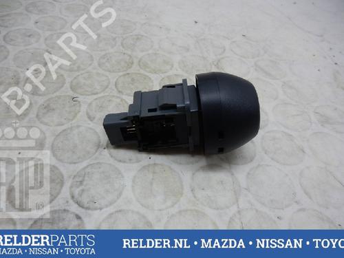 Used Warning switch TOYOTA RAV 4 III (_A3_) 2.0 (ZSA35_, ZSA35R) (158 hp) 22146952