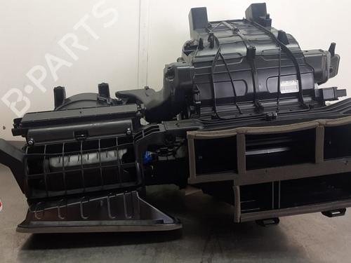 Used Heater matrix box Heater matrix box KIA STONIC (YB) 1.0 T-GDi Eco-Dynamics+ (101 hp) 34005841 34005841