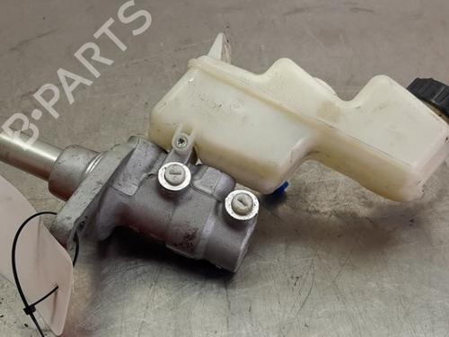 brake-master-cylinder-toyota-yaris-_p13_-2010-2011-2012-2013-2014-2015-2016-2017-2018-2019-2020-23573275 main image