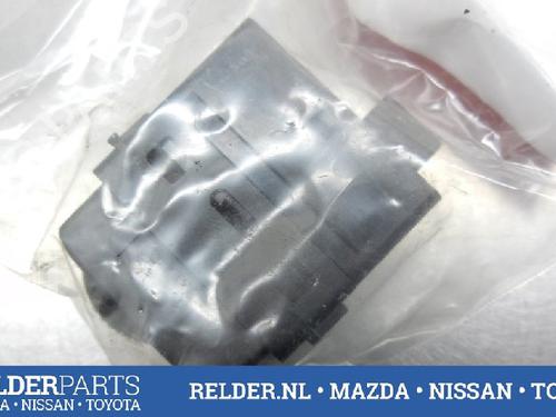 Used Switch NISSAN MICRA III (K12) 1.2 16V (80 hp) 22145246