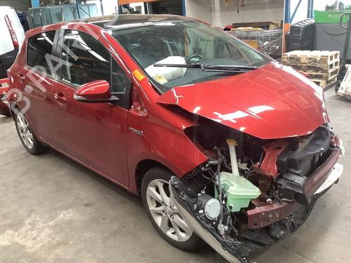 Front wipers mechanism TOYOTA YARIS (_P13_) 1.5 Hybrid (NHP130_, NHP130) | BP22166188C83 