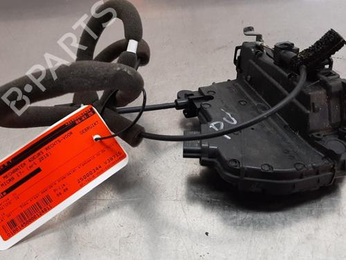 front-right-lock-nissan-micra-v-k14-2016-27452888 main image