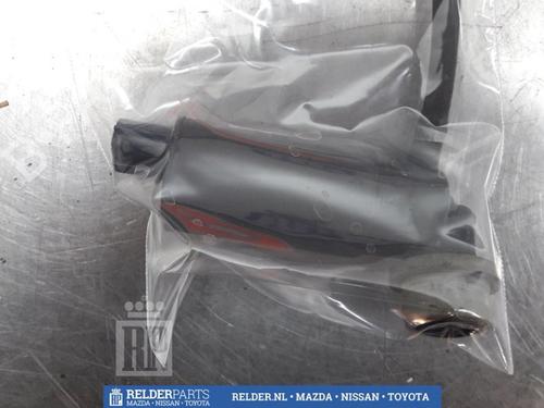 Used Washer pump TOYOTA AVENSIS (_T25_) 2.0 D-4D (CDT250_, CDT250R) (116 hp) 22158070