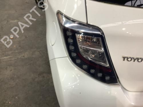 Used Left taillight TOYOTA YARIS (_P9_) 1.33 VVT-i (NSP90_, NSP90R) (100 hp) 32220865