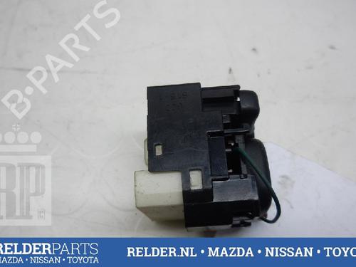 Used Mirror switch TOYOTA AVENSIS Saloon (_T25_) 2.0 D-4D (CDT250_, CDT250R) (116 hp) 22137350