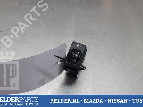 Used Switch NISSAN X-TRAIL I (T30) 2.5 4x4 (165 hp) 22160496