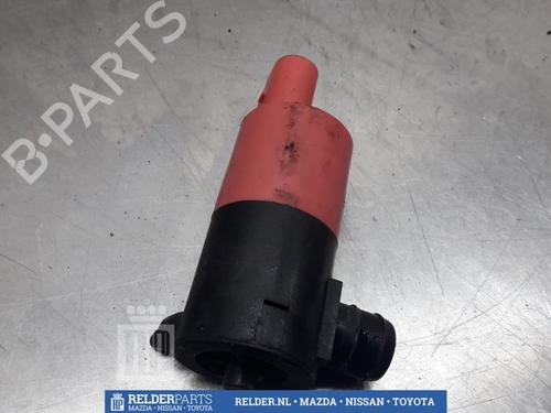 Washer pump TOYOTA YARIS (_P9_) 1.4 D-4D (NLP90_, NLP90R) | BP22156148E24 