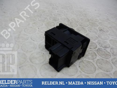 Speilbryter NISSAN ALMERA TINO (V10) 2.2 dCi (115 hp) 22142284