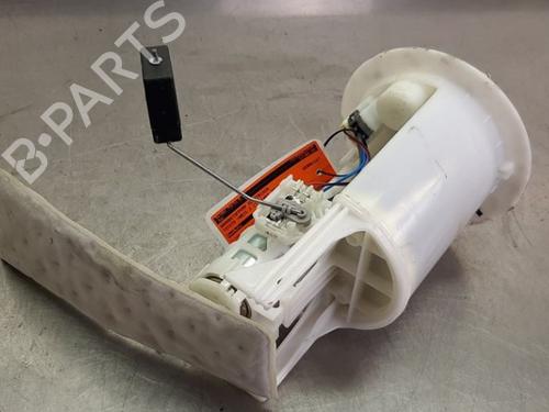 Used Fuel pump Fuel pump TOYOTA YARIS (_P13_) 1.0 (KSP130_, KSP130) (69 hp) 23573263 23573263