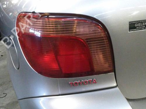 Used Left taillight TOYOTA YARIS (_P1_) 1.5 (NCP13_, NCP13R) (106 hp) 22157046