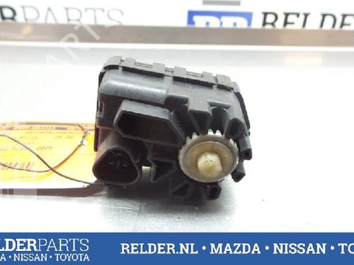 Headlight adjuster motor TOYOTA AVENSIS (_T25_) 2.0 D-4D (CDT250_, CDT250R) | BP22140240E19 
