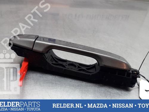 Used Rear right exterior door handle TOYOTA YARIS (_P13_) 1.5 Hybrid (NHP130_, NHP130) (101 hp) 22160427