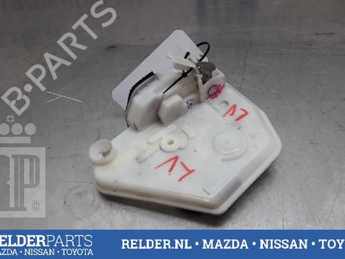 Used Front left lock MAZDA 2 Hatchback (DL, DJ) 1.5 SKYACTIV-G (90 hp) 22159407