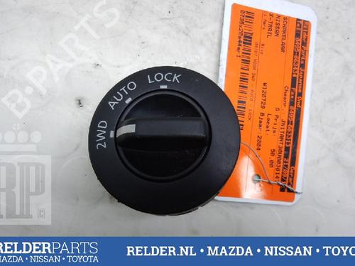 Used Switch NISSAN X-TRAIL I (T30) 2.0 4x4 (140 hp) 22141168