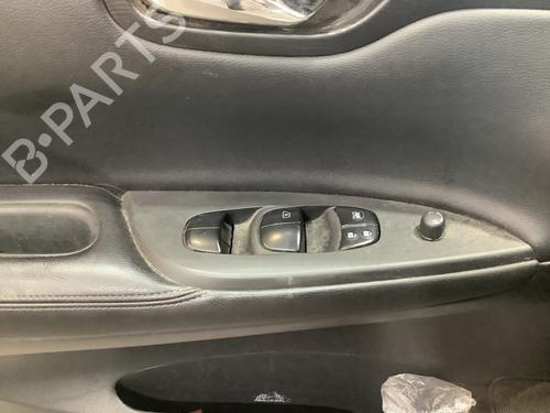 Used Switch NISSAN PULSAR Hatchback (C13) 1.2 DIG-T (115 hp) 29300185