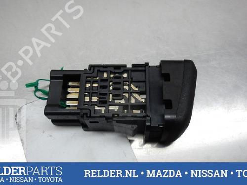Used Warning switch NISSAN ALMERA II Hatchback (N16) 2.2 Di (110 hp) 22135884