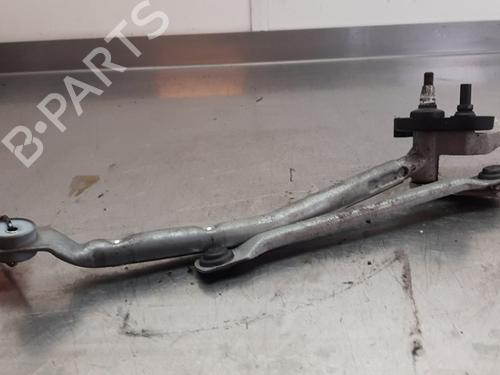 front-wipers-mechanism-toyota-aygo-_b4_-2014-28531374 main image