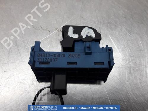 Used Switch TOYOTA AVENSIS Estate (_T27_) 2.0 D-4D (ADT270_, ADT270R) (126 hp) 22157123