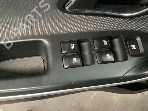 Switch KIA CEE'D Sportswagon (JD) 1.6 GDI | BP27453110I30