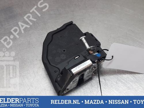 Used Rear right lock TOYOTA AURIS Estate (_E18_) 1.8 Hybrid (ZWE186_, ZWE186R, ZWE186H) (136 hp) 22160965