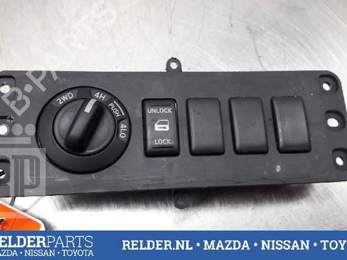 Used Switch NISSAN NAVARA NP300 (D40) 2.5 dCi 4WD (171 hp) 22158238