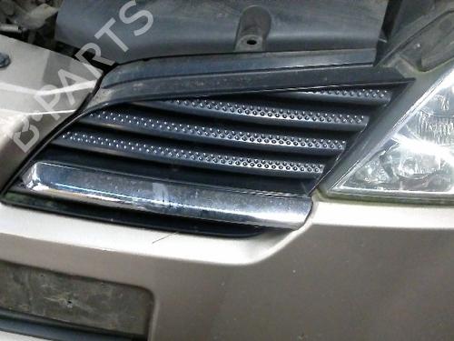 Used Grille NISSAN PRIMERA (P12) 1.6 (106 hp) 22155003