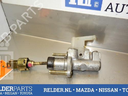 Used Clutch slave cylinder TOYOTA COROLLA Verso (_E12_) 1.6 VVT-i (ZZE121_, ZZE121R) (110 hp) 22134436