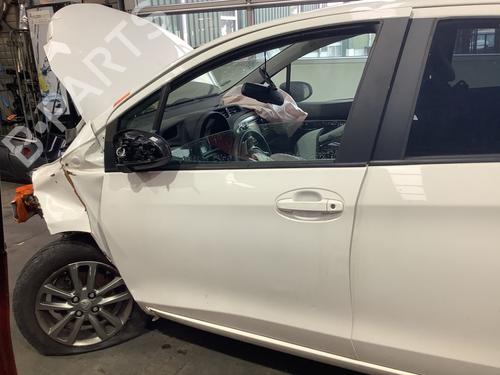 Used Left front door TOYOTA YARIS (_P9_) 1.33 VVT-i (NSP90_, NSP90R) (100 hp) 29917365