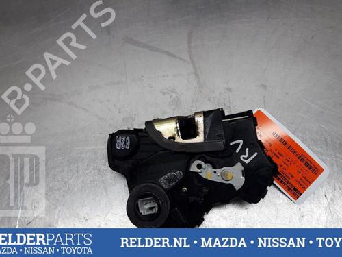 Front right lock TOYOTA AVENSIS Estate (_T25_) 1.8 VVT-i (ZZT251_, ZZT251R) | BP22161550C97