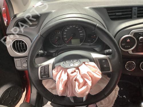 Used Steering wheel TOYOTA YARIS (_P13_) 1.0 (KSP130_, KSP130) (69 hp) 23336630