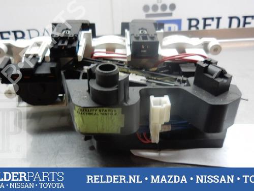 Used Climate control NISSAN PRIMERA Hatchback (P11) 2.0 16V (131 hp) 22139463