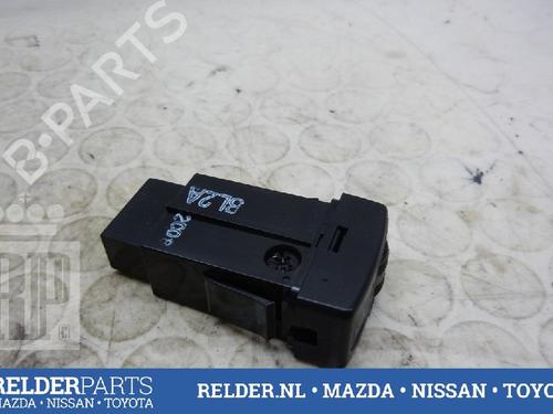 Used Switch MAZDA 323 F VI Hatchback (BJ) 1.6 (BJ10M) (98 hp) 22139576