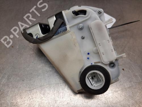 Used Rear right lock TOYOTA YARIS (_P13_) 1.5 Hybrid (NHP130_, NHP130) (101 hp) 22164788