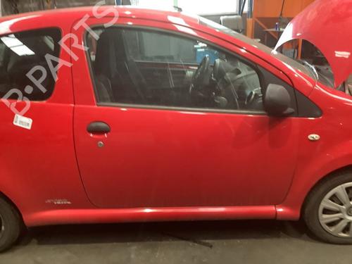 Used Right front door TOYOTA AYGO (_B1_) 1.0 (KGB10_, KGB10R) (68 hp) 22170380